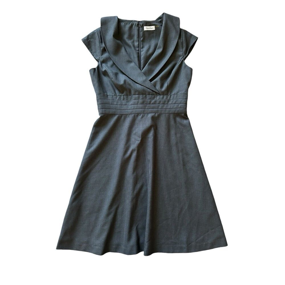 Calvin Klein A Line Dress Size‎ 10P Sleeveless V Neck Black Knee Length
